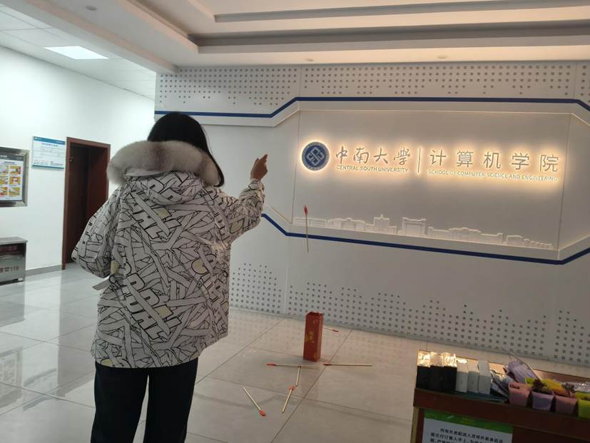 3e5c8effbbaea8957b55a17af2ef5868